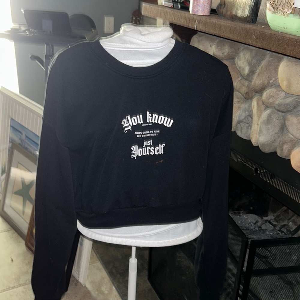Graphic Small sweatshirt